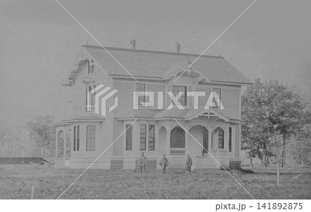 古写真 1873年11月 現在の北海道札幌市 開拓使札幌本庁の分局 古写真 1873年11月 現在の北海道札幌市 開拓使札幌本庁の分局 141892875
