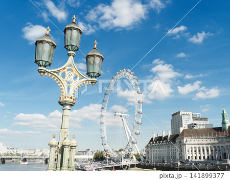 ロンドンアイ　青空バックグラウンド 141899377
