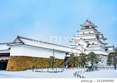福島 鶴ヶ城 雪晴れに映える天守 福島 鶴ヶ城 雪晴れに映える天守 141899460