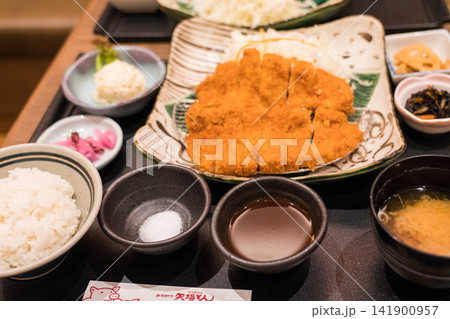 鹿児島産黒豚わらじとんかつ御膳 鹿児島産黒豚わらじとんかつ御膳 141900957