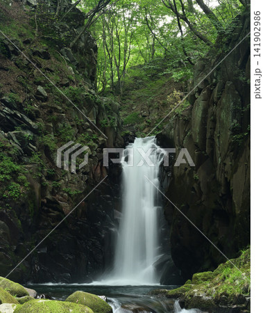 滝のある風景 滝のある風景 141902986