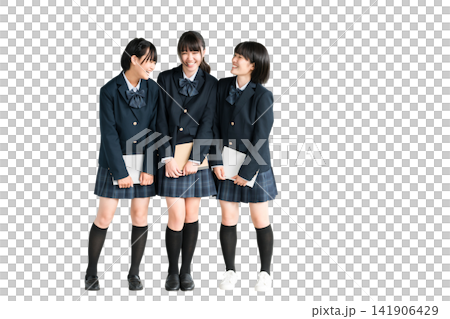笑顔で歩く中学生・高校生・女子高生(登校・下校・通学) 笑顔で歩く中学生・高校生・女子高生(登校・下校・通学) 141906429