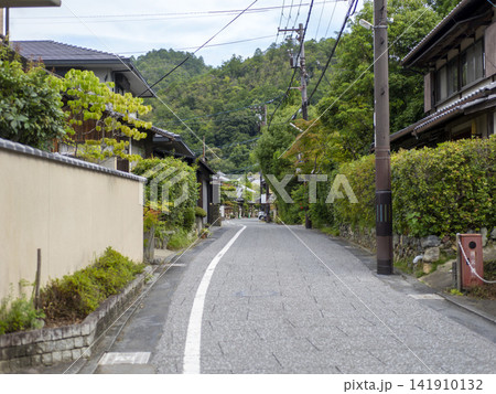 京都　嵯峨鳥居本伝統的建造物群保存地区の風景 141910132