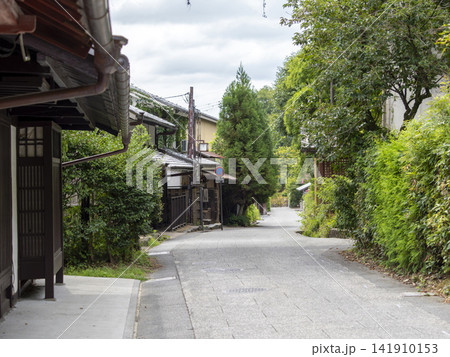 京都　嵯峨鳥居本伝統的建造物群保存地区の風景 141910153