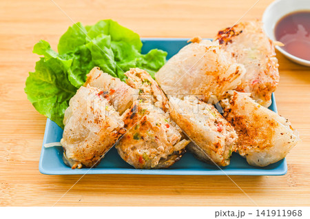 ライスペーパーで作るヘルシーな焼き餃子 ライスペーパーで作るヘルシーな焼き餃子 141911968