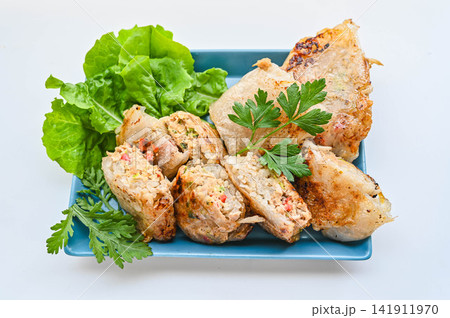 ライスペーパーで作るヘルシーな焼き餃子 ライスペーパーで作るヘルシーな焼き餃子 141911970