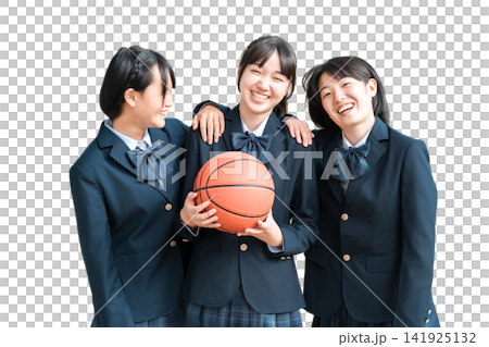 バスケットボールを持っている笑顔の女子中学生,女子高生（バスケ部） 141925132