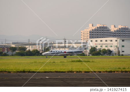 夕方に離陸する航空自衛隊T-400練習機 夕方に離陸する航空自衛隊T-400練習機 141927415