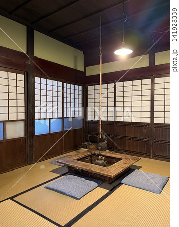 武家屋敷・石黒家の囲炉裏の間〈武家屋敷通り/秋田県仙北市角館町〉 武家屋敷・石黒家の囲炉裏の間〈武家屋敷通り/秋田県仙北市角館町〉 141928339
