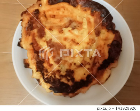 焦げたお好み焼き 焦げたお好み焼き 141929920