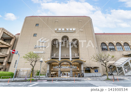 兵庫県宝塚市　阪急宝塚駅 141930534
