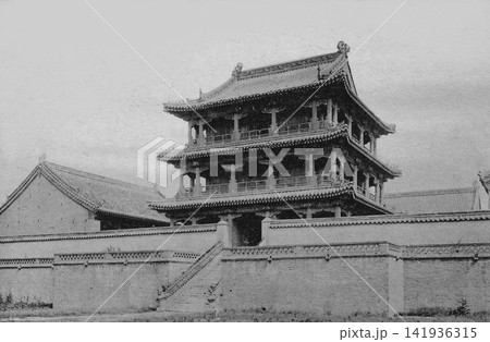 古写真 1932-1933年 満洲国・奉天(中国・瀋陽) 奉天城内の宮殿(瀋陽故宮)・鳳凰楼 古写真 1932-1933年 満洲国・奉天(中国・瀋陽) 奉天城内の宮殿(瀋陽故宮)・鳳凰楼 141936315