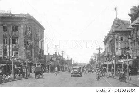 古写真 1925-1933年 日本統治時代の中国・大連 伊勢町通り 古写真 1925-1933年 日本統治時代の中国・大連 伊勢町通り 141938304