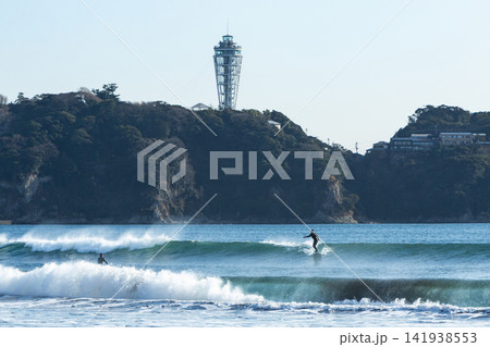 湘南鵠沼海岸 江の島とサーフィン 湘南鵠沼海岸 江の島とサーフィン 141938553