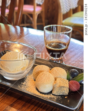 アイスクリームと白玉の盛り合わせ アイスクリームと白玉の盛り合わせ 141940234