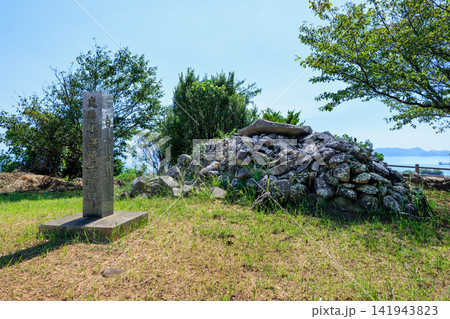 鹿児島県指定史跡 小浜崎古墳群 長島町にある5〜6世紀の歴史遺構 鹿児島県指定史跡 小浜崎古墳群 長島町にある5〜6世紀の歴史遺構 141943823