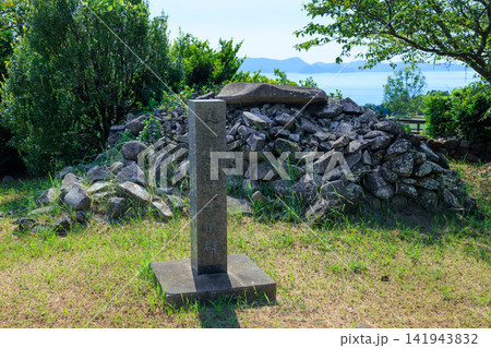 鹿児島県指定史跡 小浜崎古墳群 長島町にある5〜6世紀の歴史遺構 鹿児島県指定史跡 小浜崎古墳群 長島町にある5〜6世紀の歴史遺構 141943832