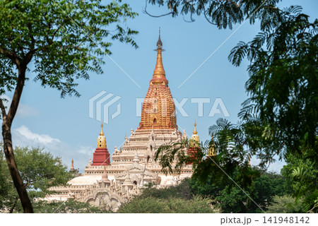 The Ananda temple is one of Bagan's best known and most beautiful temples. It was one of the first great temples to be build in Bagan and is well preserved. 141948142