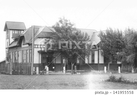 古写真　1924-1933年　日本統治時代の北朝鮮・新義州　新義州港税関 141955558