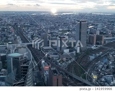 陽が沈む直前の名古屋の夕景 陽が沈む直前の名古屋の夕景 141959966