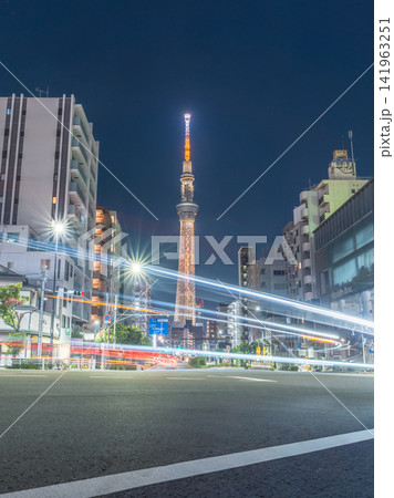 東京スカイツリーとレーザー夜景(駒形橋東詰交差点) 東京スカイツリーとレーザー夜景(駒形橋東詰交差点) 141963251