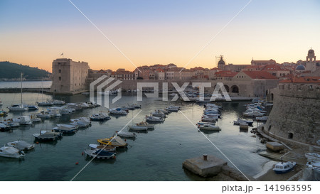 クロアチア・ドゥブロブニク旧港の夕景 Old Port of Dubrovnik, Croatia クロアチア・ドゥブロブニク旧港の夕景 Old Port of Dubrovnik, Croatia 141963595