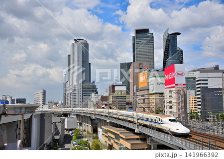 《愛知県》名古屋都市風景 名駅ビル群と新幹線 《愛知県》名古屋都市風景 名駅ビル群と新幹線 141966392