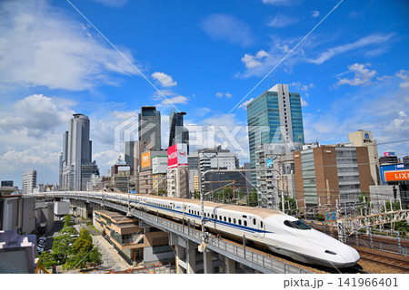 《愛知県》名古屋都市風景 名駅ビル群と新幹線 《愛知県》名古屋都市風景 名駅ビル群と新幹線 141966401