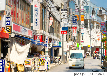 京王線・千歳烏山駅 烏山駅前り商店街 京王線・千歳烏山駅 烏山駅前り商店街 141973874