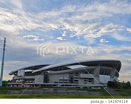 雲広がる埼玉スタジアム 雲広がる埼玉スタジアム 141974114
