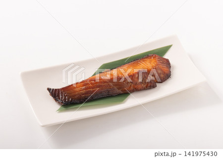 （宮城県産）銀鮭　照り焼き 141975430