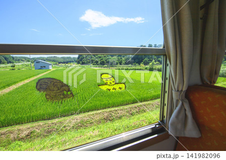 秋田県 夏の鉄道旅行 田んぼアート車窓風景 秋田県 秋田県 夏の鉄道旅行 田んぼアート車窓風景 秋田県 141982096