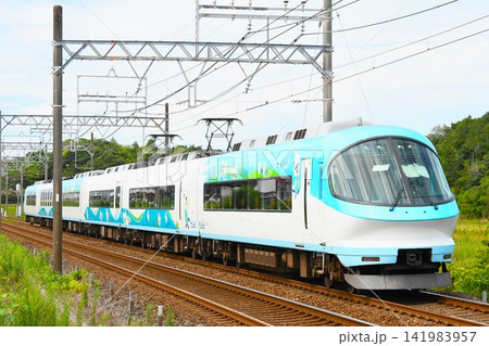 賢島へ向けて志摩線をゆく近畿日本鉄道23000系 賢島へ向けて志摩線をゆく近畿日本鉄道23000系 141983957