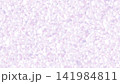 紫のホログラム風ポリゴンデザイン幾何学模様背景 141984811