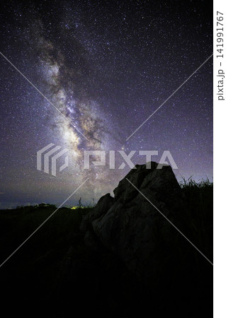 《高知県 四国カルスト 天狗高原》 四国カルスト 天狗高原の天の川と星空 《高知県 四国カルスト 天狗高原》 四国カルスト 天狗高原の天の川と星空 141991767