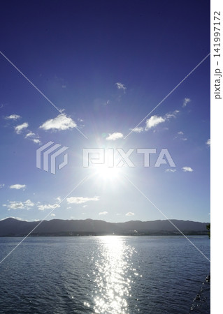 青い空と琵琶湖 青い空と琵琶湖 141997172