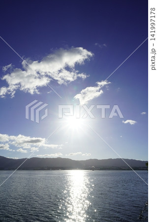 青い空と琵琶湖 青い空と琵琶湖 141997178