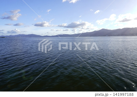 青い空と琵琶湖 青い空と琵琶湖 141997188