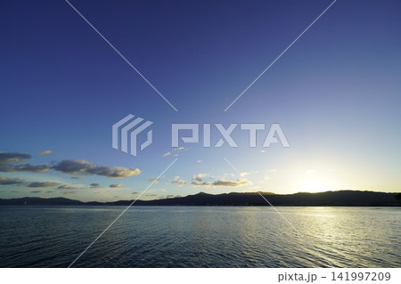 青い空と琵琶湖 青い空と琵琶湖 141997209