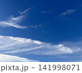 青空に広がる繊細な雲 141998071