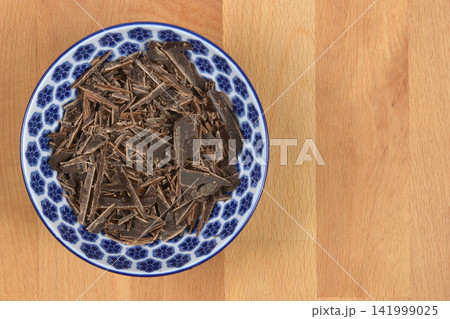 Dark Chocolate Shavings 141999025