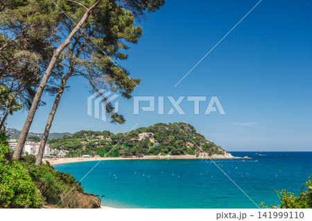Coastal bay and turquoise sea in Lloret de Mar on Costa Brava 141999110