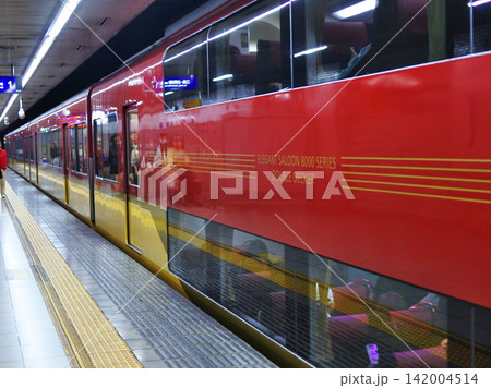 京阪電鉄の特急、ダブルデッカー 京阪電鉄の特急、ダブルデッカー 142004514