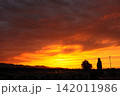 真っ赤な夕焼け 142011986
