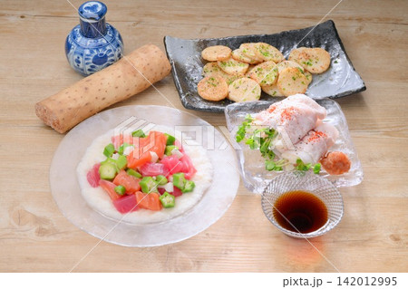 長芋のアレンジ料理、山かけ(マグロ・サーモン)、冷しゃぶの山芋千切り包み、長芋のバター炒醤油め 長芋のアレンジ料理、山かけ(マグロ・サーモン)、冷しゃぶの山芋千切り包み、長芋のバター炒醤油め 142012995
