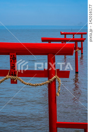 大魚神社海中鳥居 満潮【佐賀県藤津郡太良町】 大魚神社海中鳥居 満潮【佐賀県藤津郡太良町】 142016177