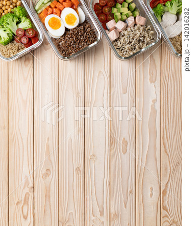 Balanced lunch boxes arranged weekly preparation Balanced lunch boxes arranged weekly preparation 142016282