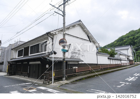 古い町並みが残る高梁市の紺屋川美観地区 古い町並みが残る高梁市の紺屋川美観地区 142016752