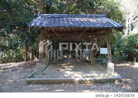 飛鳥路の風景 香久山神社 飛鳥路の風景 香久山神社 142018839