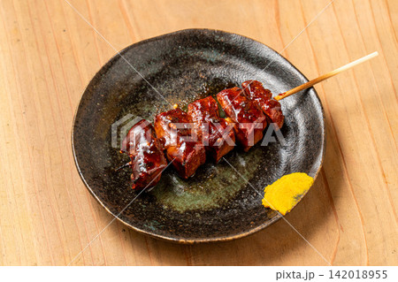 新鮮で美味しい豚ハツの串焼き 新鮮で美味しい豚ハツの串焼き 142018955